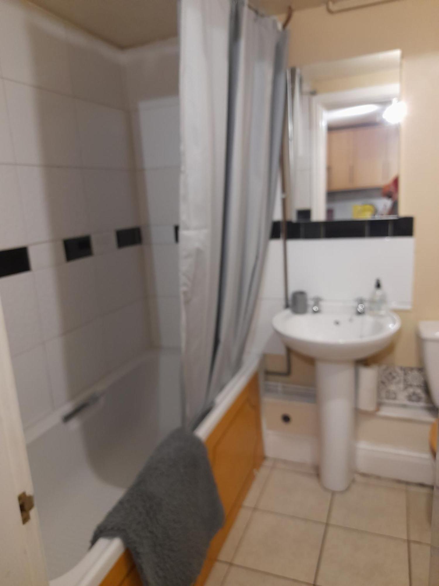 Shakespeare Apartment Measham Bagian luar foto